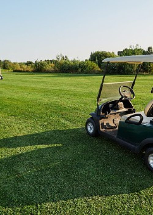 golf-cart-on-golf-course